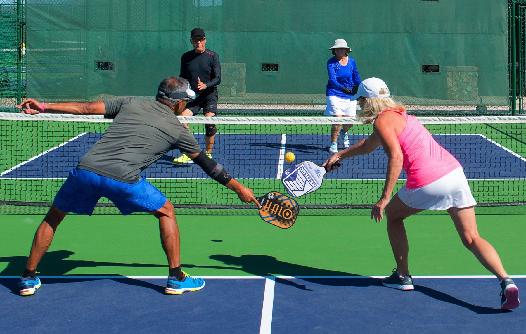 HALO Pickleball Set - 2 Paddles, 3 Balls and a Convenient shoulder bag